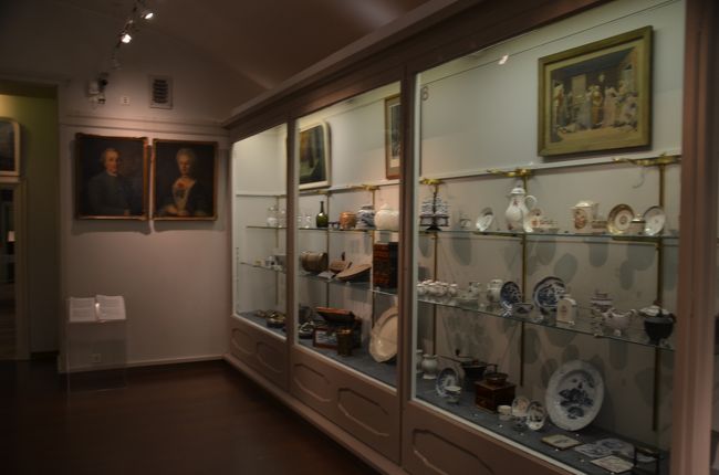 国立博物館の食器類の展示品