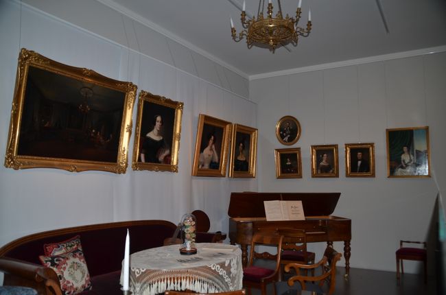 国立博物館の絵画類の展示品