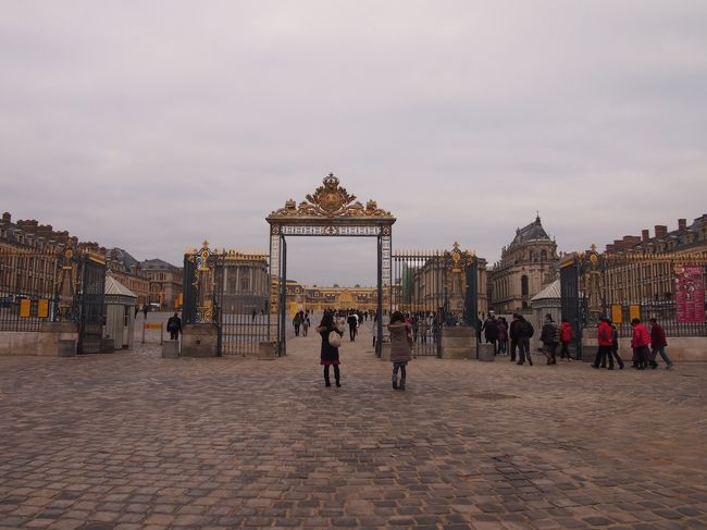 1年半前も来たヴェルサイユ宮殿！！<br />前はストライキで入れなかったヴェルサイユ宮殿！！！（涙<br /><br />今年は入れるーーーーー！！！！！