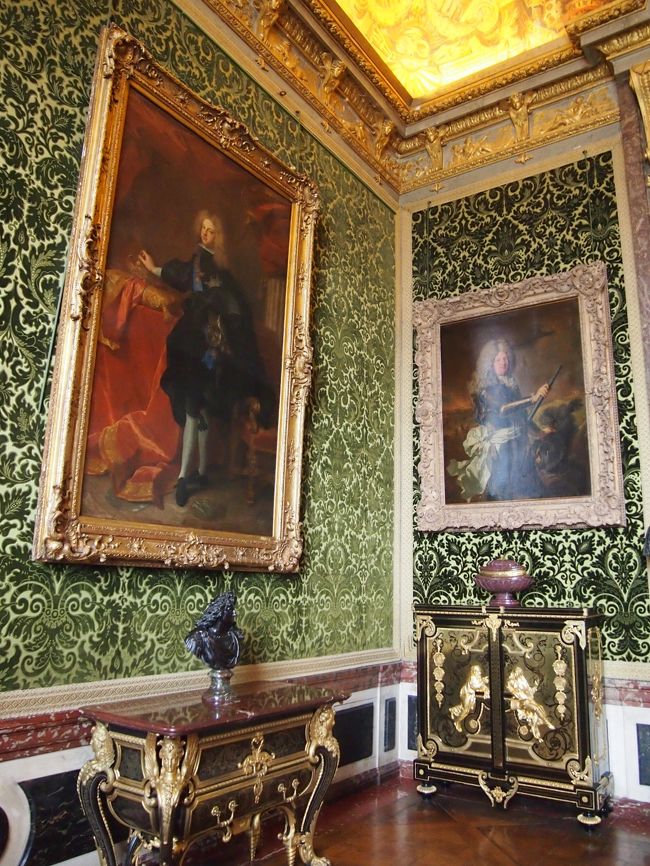 続いて豊穣の間。