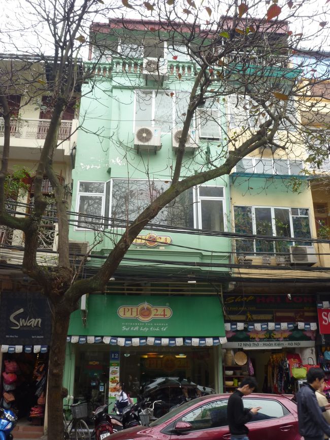 この店は、四階建てで1階.2階.4階が食堂3階が調理場となっていました。<br />※トイレは四階まで、階段を上がっていきます。