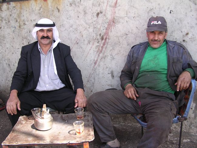 チャイに誘ってくれたご老人（クラック・ドゥ・シュパリエへの道）