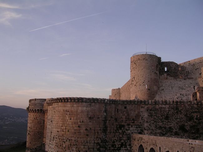 クラック・ドゥ・シュパリエに着いた頃には、もう日が暮れかけていました。この日は城の横にある宿泊所に一泊。