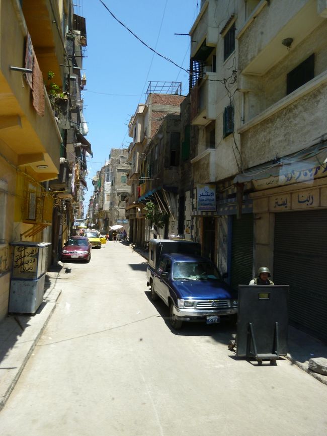 街並みはカイロに似て鉄筋コンクリートやレンガ積みがほとんど。