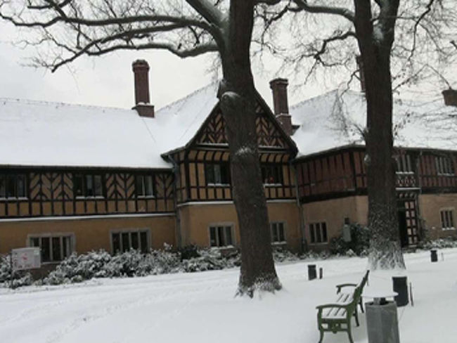 ツェツィーリエンホフ宮殿