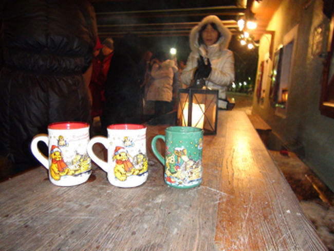 レーゲンスブルク　クリスマスマーケット<br />グリューワインのカップ