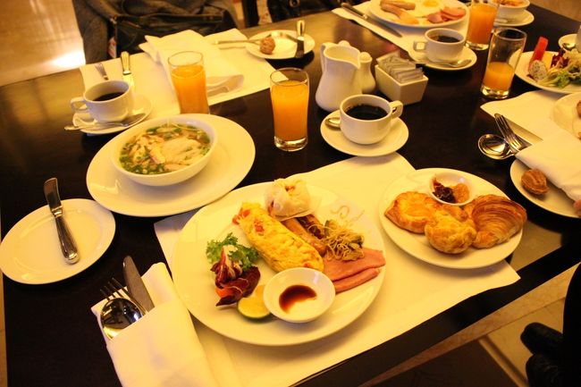 まずはこれだけ食べましょう。<br />バイキングに弱い私。