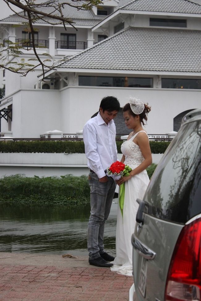 ホテルの前で記念撮影をしていらっしゃる。