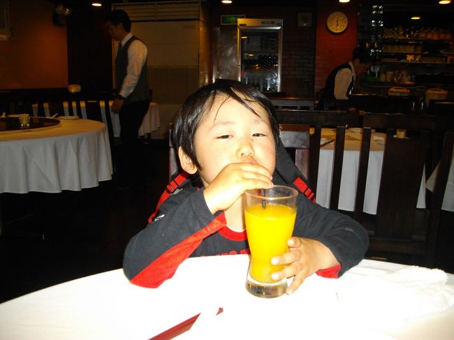 今回はチビと２人なのであまり頼めません