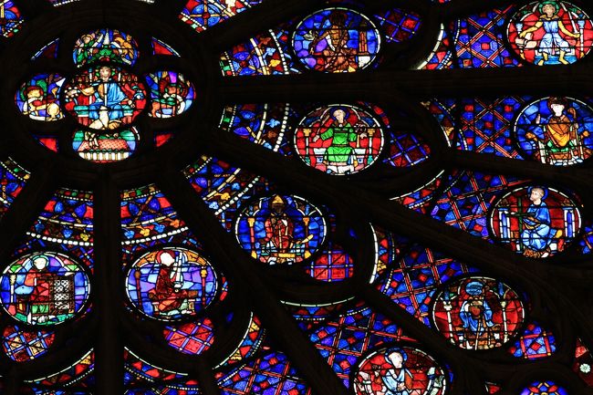欧州旅行日目 聖母マリアに捧げられたゴシックの最高傑作 Cathedrale Notre Dame De Paris ノートルダム大聖堂 パリ フランス の旅行記 ブログ By みにくまさん フォートラベル