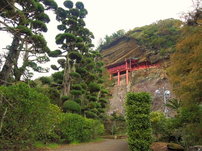 遠くから見ると、かなり迫力があるんですが・・・。