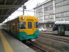 鉄道線で富山駅へ向かうことにします。