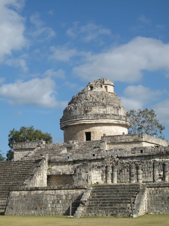 カラコル。<br />カラコル(かたつむり)と言うのはスペイン語だ。<br />ホントはなんの建物だか良く分からない。<br />
