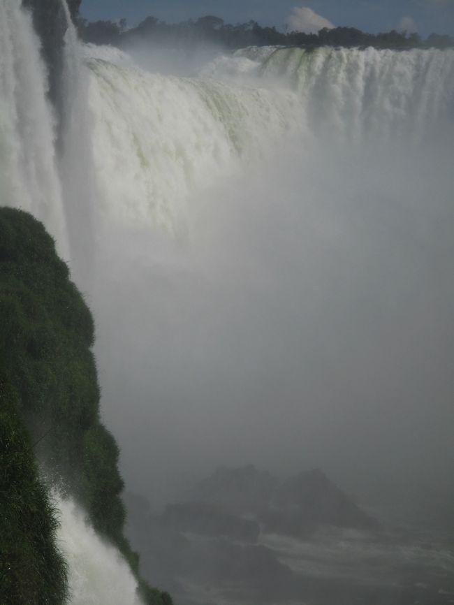 悪魔の喉笛に右手後方から近づく。<br /><br />