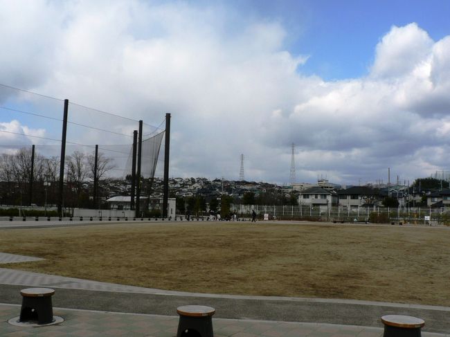 日本の旅　関西を歩く　大阪・高槻市、古曽部防災公園周辺