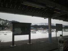 三川駅
駅名標が昔風。SLが走るからでしょうね。