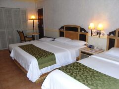 ホテル、Boracay Regency beach resort & spaです。
エクストラベッドを入れてもらった。ベッドが、シングル・ダブル・エクストラの3台。