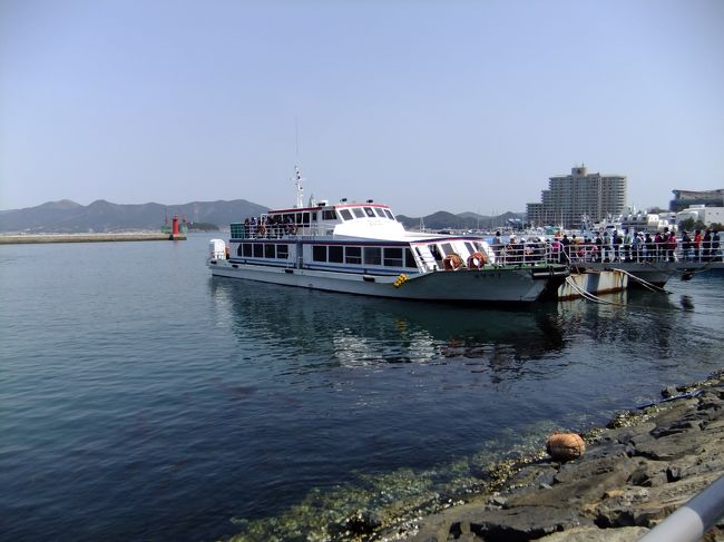 タクシー利用で遊覧船乗り場。<br />バスターミナルからは遠かった。9,100Ｗ掛かっちゃった。<br />あ、メーターは正常ですよ。<br />後で地図を確認したら統営市街地の端から端も同然。<br />しまったなー。<br />