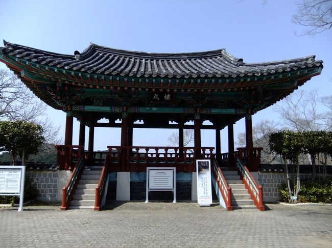 李将軍が沈思黙考、戦の帰趨、戦略、国の行く末を<br />案じた場所。詩も幾つか・・・<br /><br />当時の建物じゃないけどね。