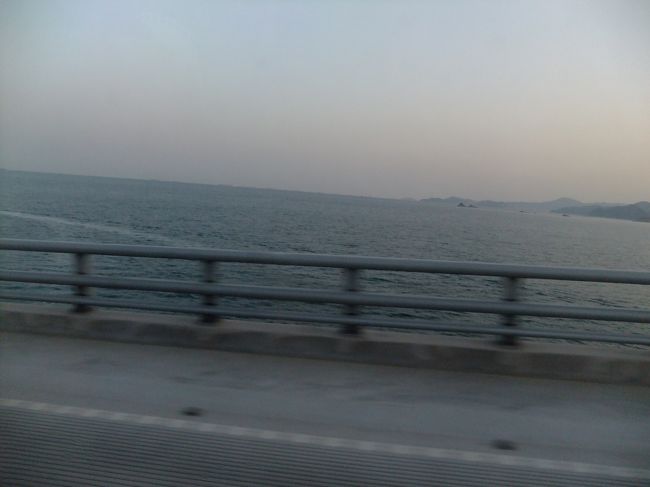 夕闇迫る南海。