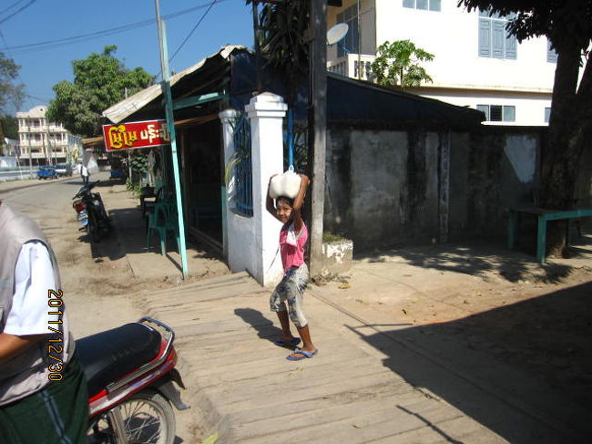 この少女も大きくなったら美人になりそうだ。