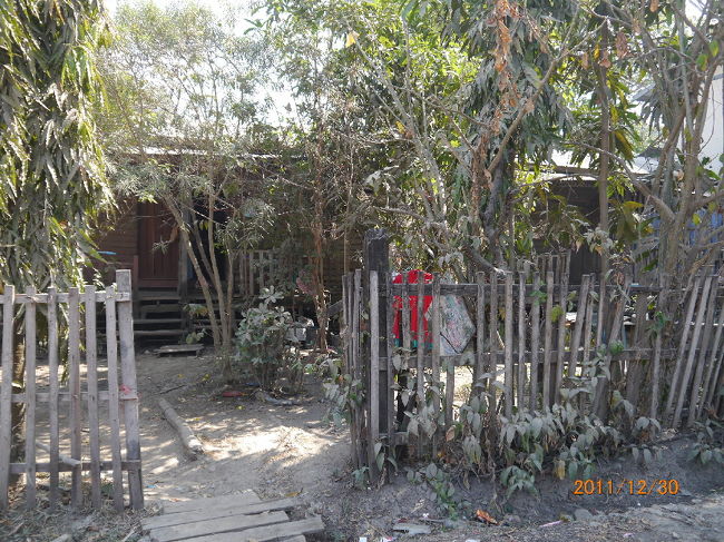 この町では贅沢な住居だろう。