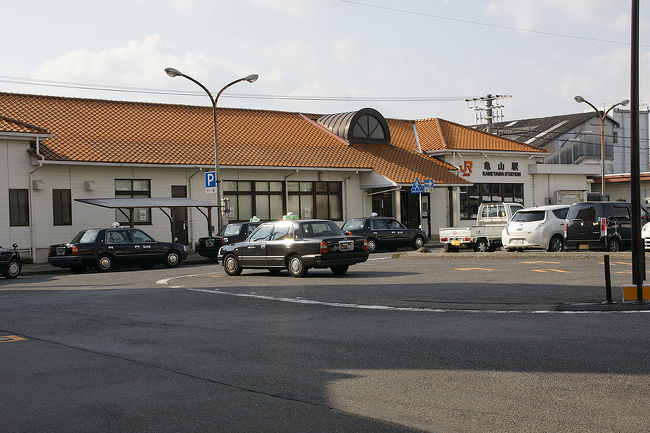 ●JR亀山駅<br /><br />JR加茂駅から約1時間30分ほどで、JR亀山駅に着きました。<br />もうここは、JR東海のエリアになりました。<br />