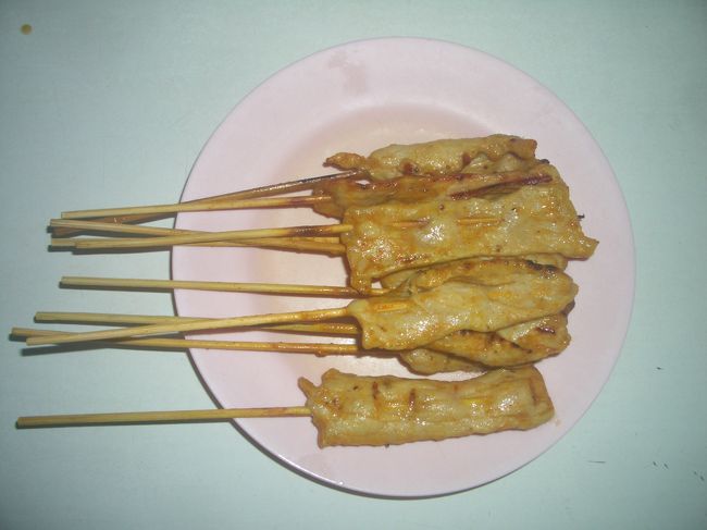 ムーサテー　滅茶苦茶美味いです<br /><br />カオソーイとサテーに水　合わせて　７０ｂａｔｈ<br /><br />