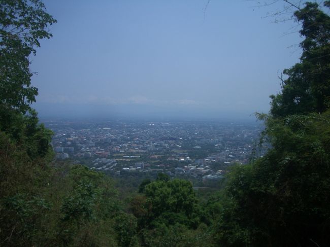 途中でチェンマイ市内をパチリ