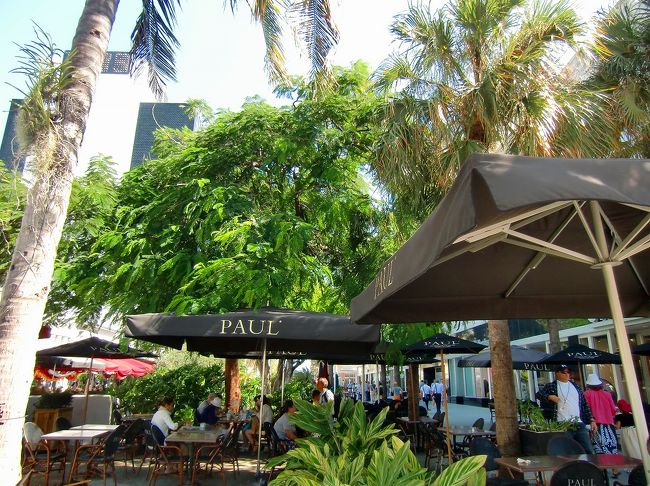 私はいつものお気に入りPAULへ・・・<br />(パリに本店がある有名なパン屋さんです）