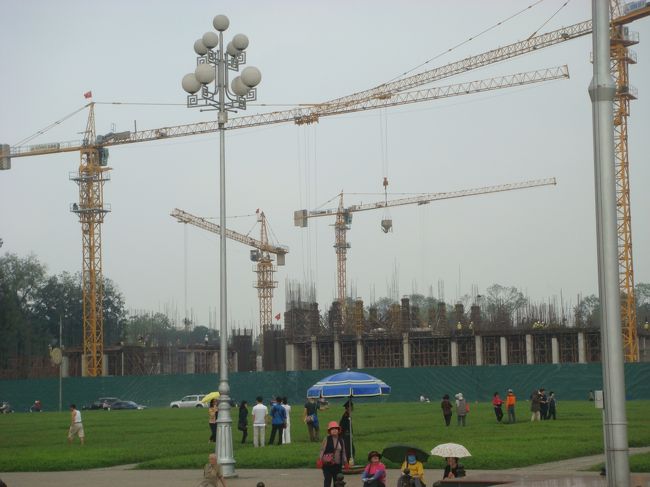 建設中の国会議事堂