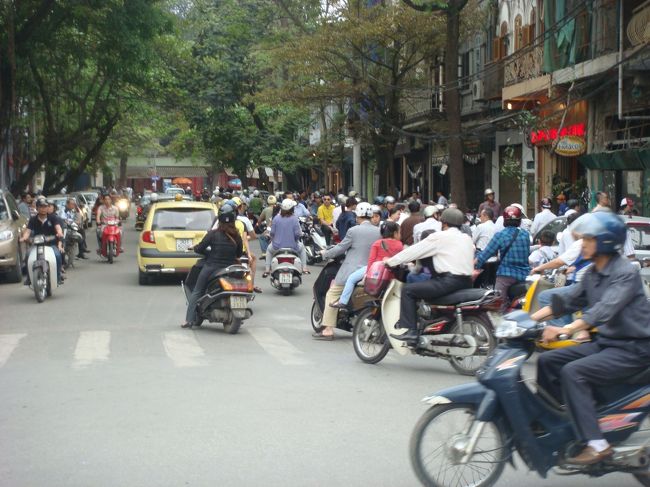 信号待ちの交差点