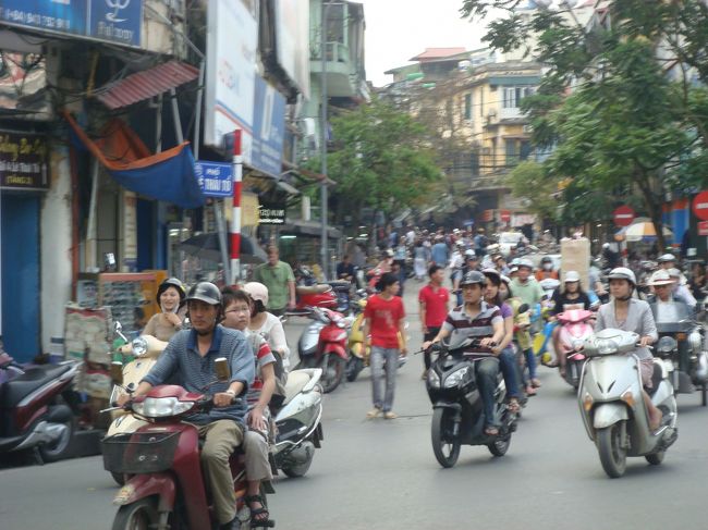 活気のある街ハノイ