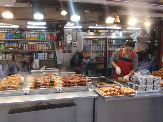 この後はひたすらショッピング♪<br /><br />結局、ワンピース、スプリングコートなど計６点お買い上げ。<br />でも、全部あわせて6,500円くらいだった！！<br />安っ！ものすごく満足して移動。