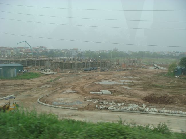 郊外は住宅地の整備中