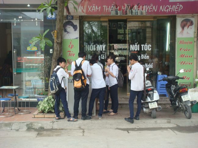 何処も同じ帰宅途中の買い食い