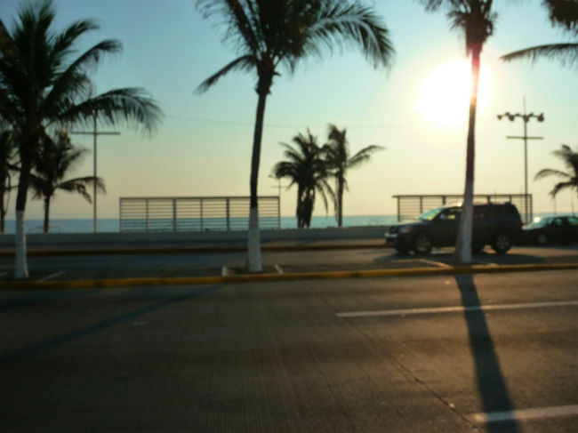 翌日は朝早くに出発。