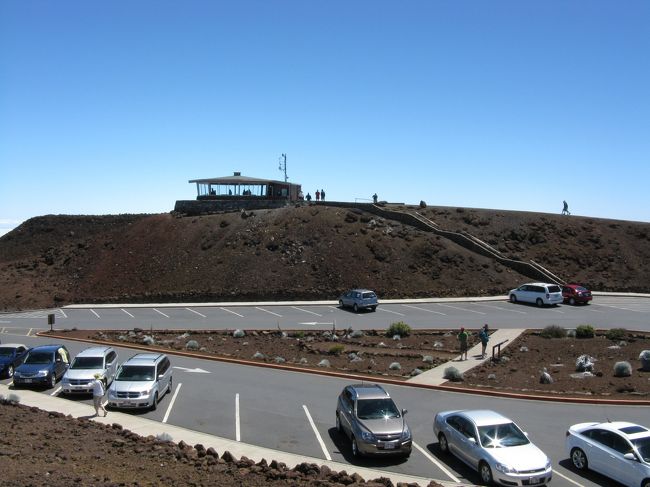 寒いので日本から着てきたものがそのまま約に立ちました。