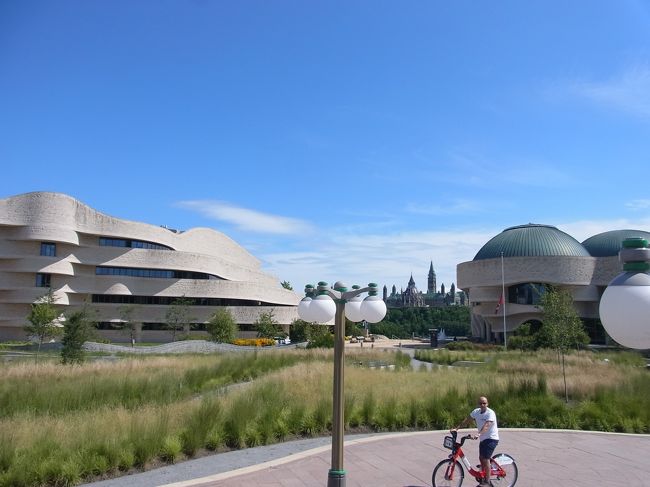 橋を渡って文明博物館方面に。