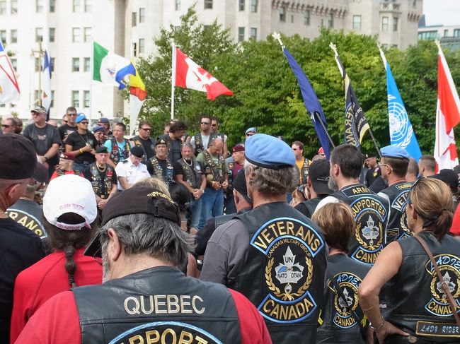 ジャンパーにVeteransと書かれているのは、リタイヤした元軍人さんらしい。<br />