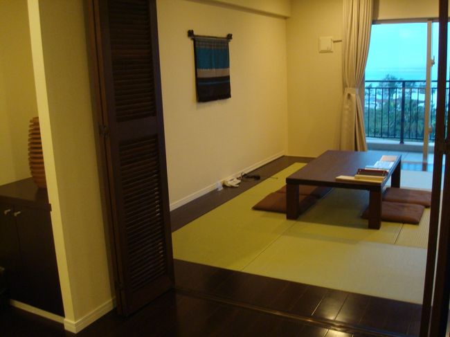 向かいに和室、和室の続きにリビングの構成でした。