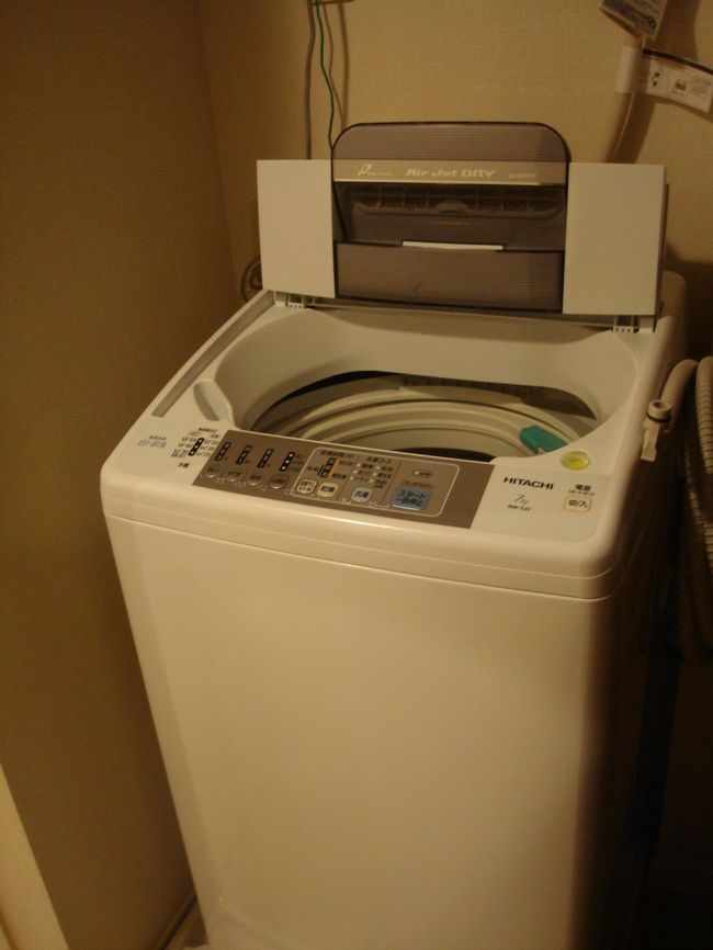 洗濯機。<br />プールなどで使用したタオルを洗濯するのに活躍しました。