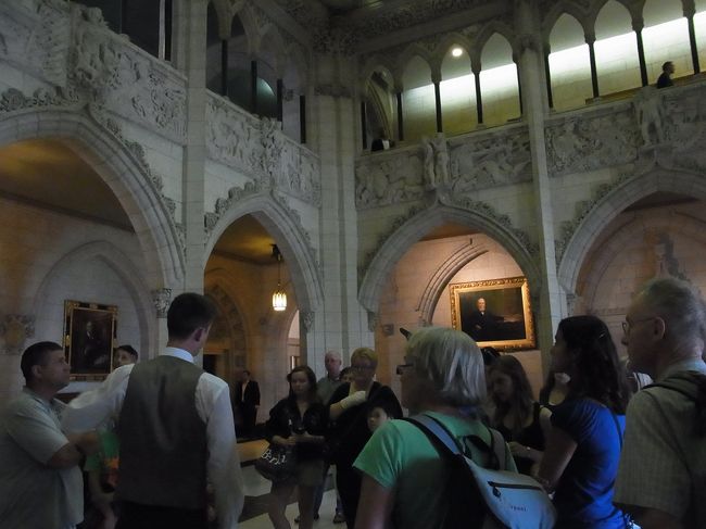 ガイドさんの説明、もちろん英語。<br />