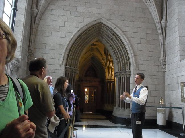 図書室の中は撮影、会話禁止。<br />とてもすばらしかった。1916年の火事にも焼けなかったそうだ。<br />