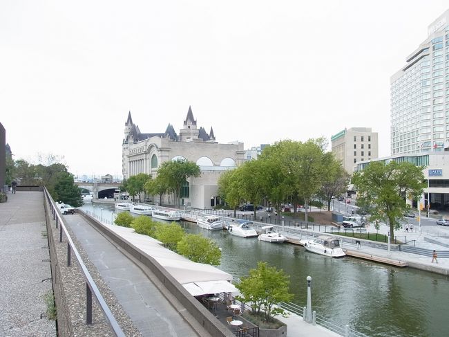 夕方、これから友人のお姉さん夫婦のお家に御よばれです。