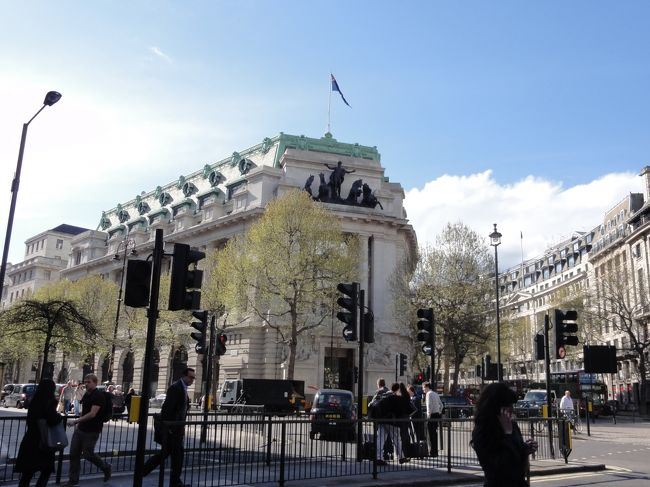 オーストラリアン・ハイ・コミッション<br /><br />今は高等弁務官事務所<br /><br />ハリーポッターでグリンゴッツ銀行としてでてきました<br /><br />