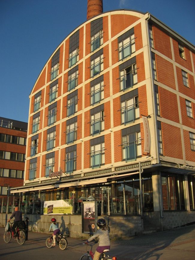 ２回目に連れていってもらったレストラン♪<br />昔の工場を改装してありお洒落でした☆