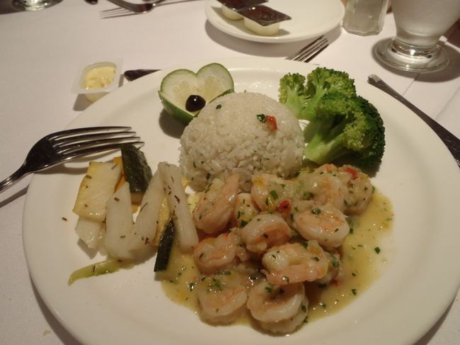 ディナーのメインはシュリンプのソテーにしてみました。