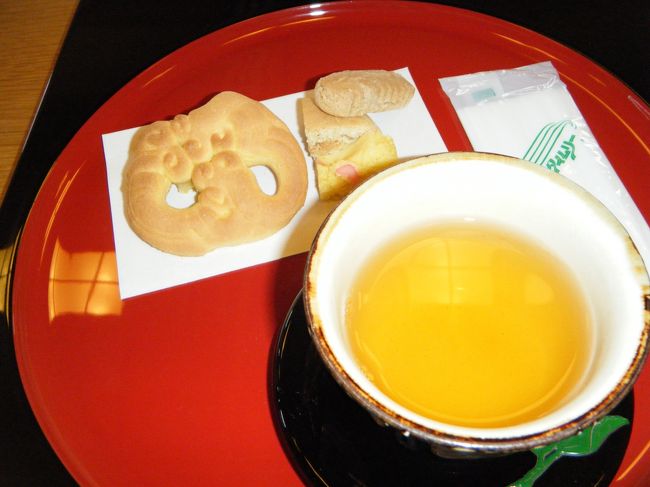 これが一人前。<br /><br />沖縄のお菓子は美味しい。