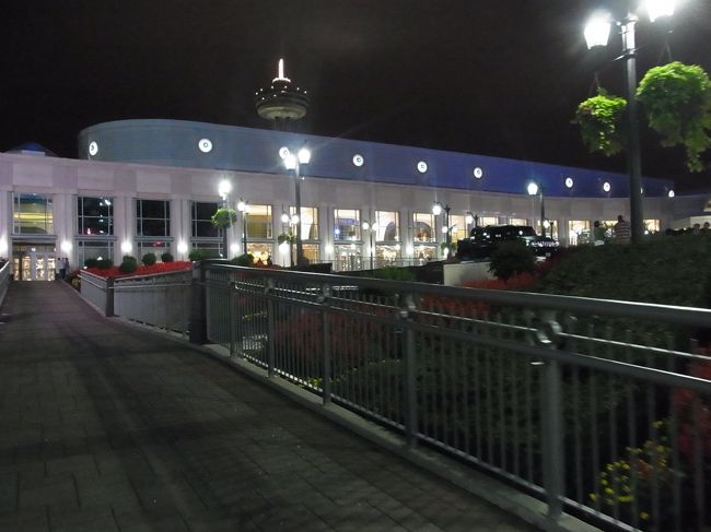 帰りにカジノに寄りました。